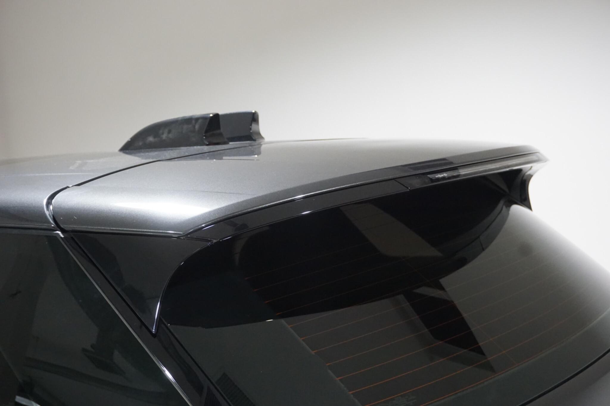 Land Rover Range Rover Sport 3.0 D300 MHEV Dynamic SE SUV 5dr Diesel Auto 4WD Euro 6 (s/s) (300 ps)